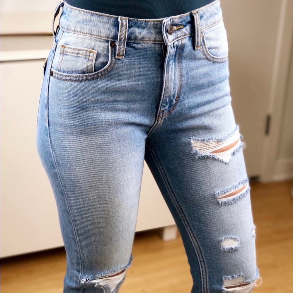 LAST 2️⃣ | GIRLFRIEND Mid-Rise Skinny Jeans